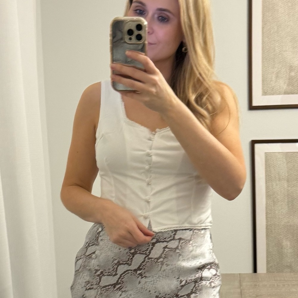 White Button-Up Tank Top - Picture 9 of 16